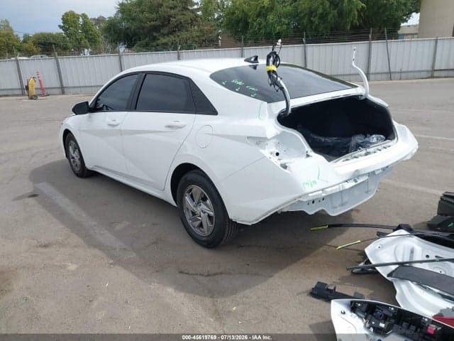 2026 HYUNDAI ELANTRA SE 3