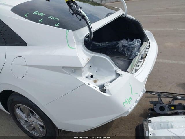 2026 HYUNDAI ELANTRA SE 21