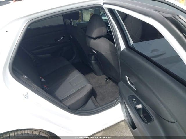 2026 HYUNDAI ELANTRA SE 8