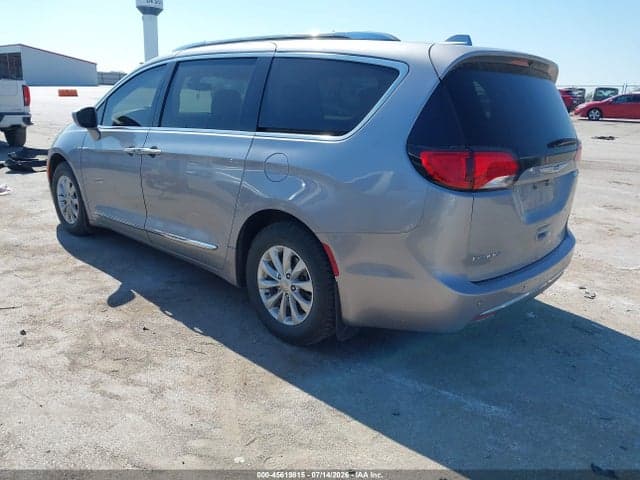 2019 CHRYSLER PACIFICA TOURING L 3