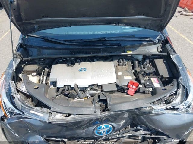 2017 TOYOTA PRIUS FOUR 10