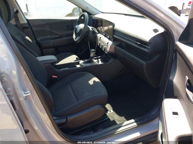 2026 HYUNDAI KONA SE 5