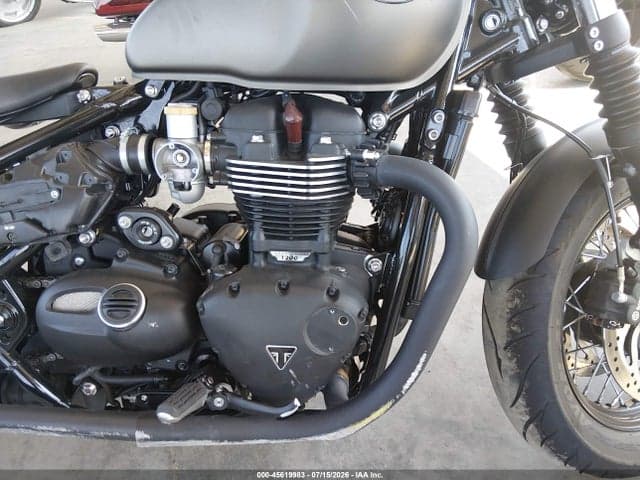 2020 TRIUMPH MOTORCYCLE BONNEVILLE BOBBER BLACK 8