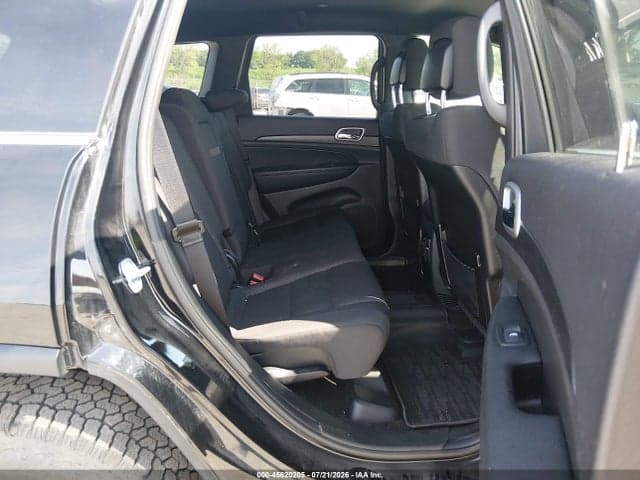 2018 JEEP GRAND CHEROKEE LAREDO E 4X4 8