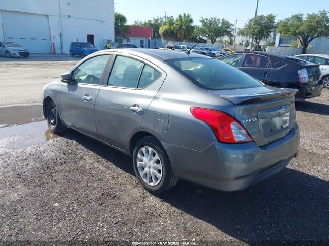 2017 NISSAN VERSA 1.6 SV 4