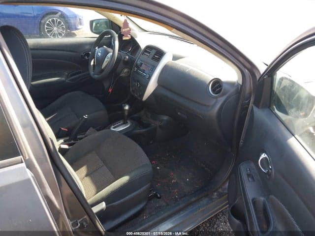 2017 NISSAN VERSA 1.6 SV 6