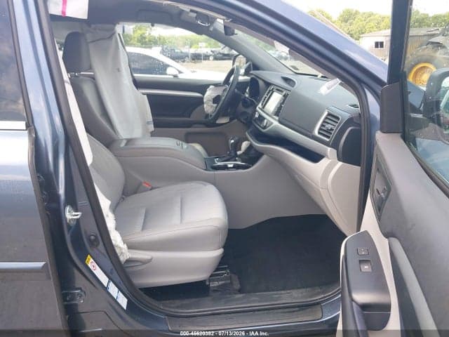 2019 TOYOTA HIGHLANDER LE PLUS 5