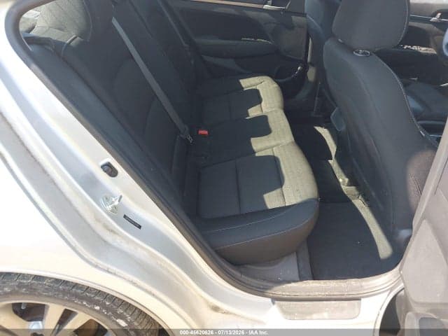 2018 HYUNDAI ELANTRA SEL 8