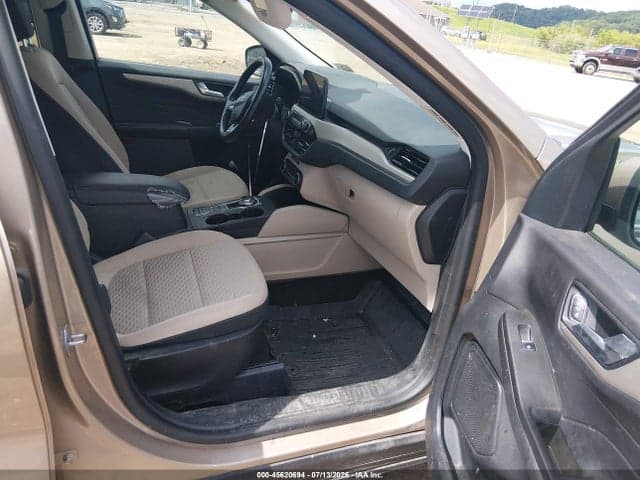 2021 FORD ESCAPE SE 5