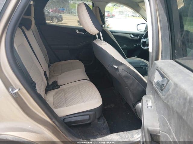 2021 FORD ESCAPE SE 8