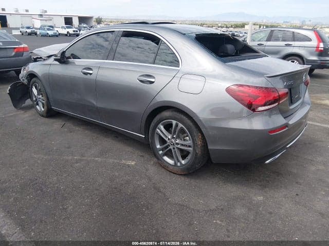 2020 MERCEDES-BENZ A 220 3