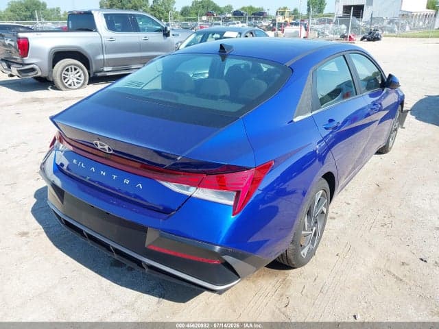 2024 HYUNDAI ELANTRA SEL 4