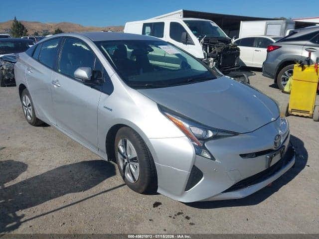 2018 TOYOTA PRIUS THREE 1