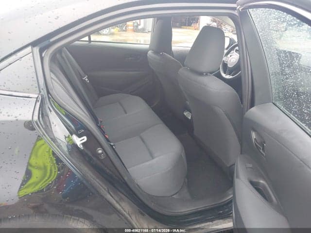 2024 TOYOTA COROLLA LE 8
