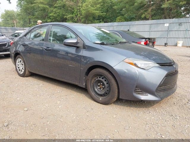 2018 TOYOTA COROLLA LE 1