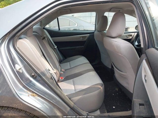 2018 TOYOTA COROLLA LE 8