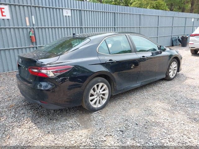 2021 TOYOTA CAMRY LE 4