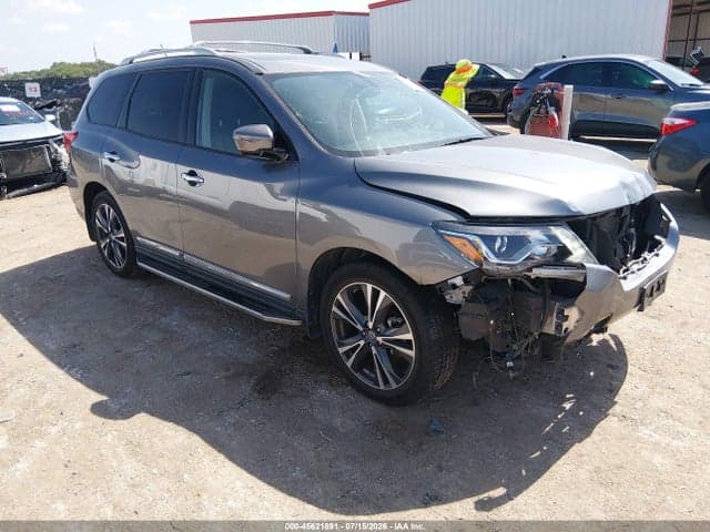 2017 NISSAN PATHFINDER PLATINUM 1