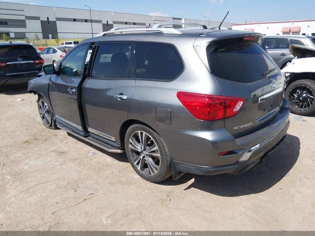 2017 NISSAN PATHFINDER PLATINUM 3