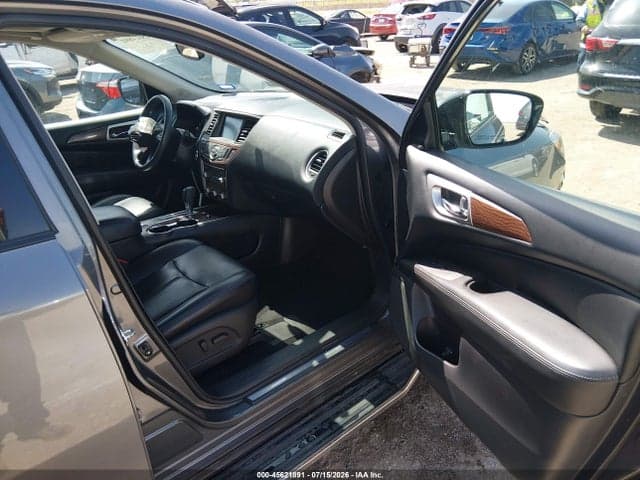 2017 NISSAN PATHFINDER PLATINUM 5