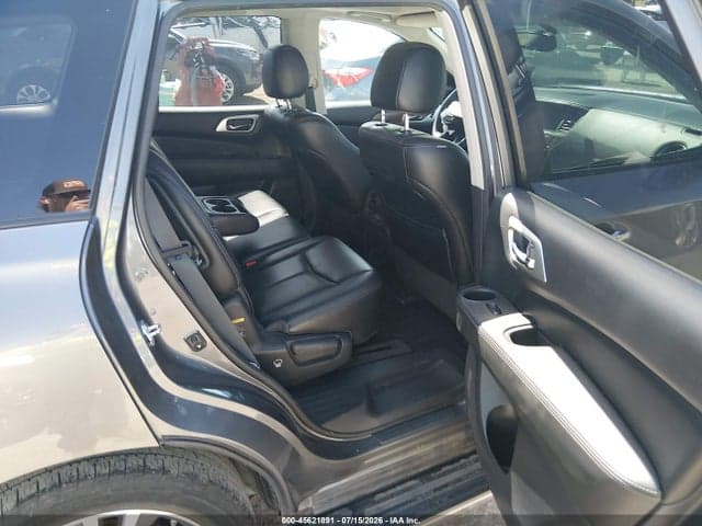 2017 NISSAN PATHFINDER PLATINUM 8