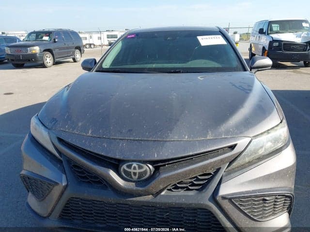 2021 TOYOTA CAMRY SE 6