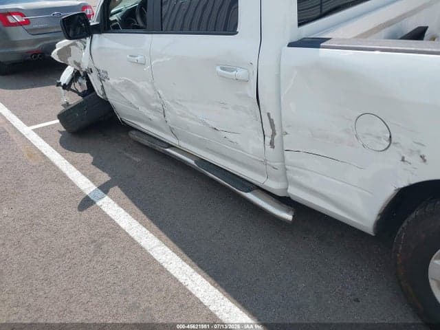 2021 RAM 1500 CLASSIC SLT 4X4 6'4 BOX 6