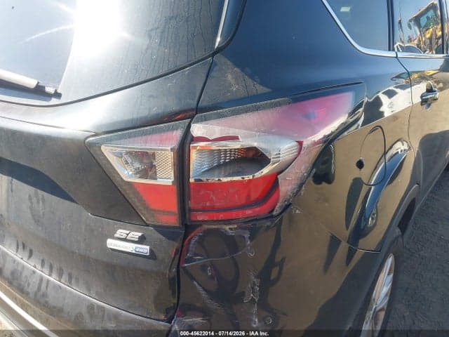 2017 FORD ESCAPE SE 17