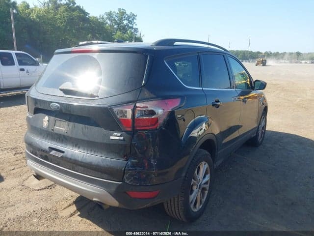 2017 FORD ESCAPE SE 4