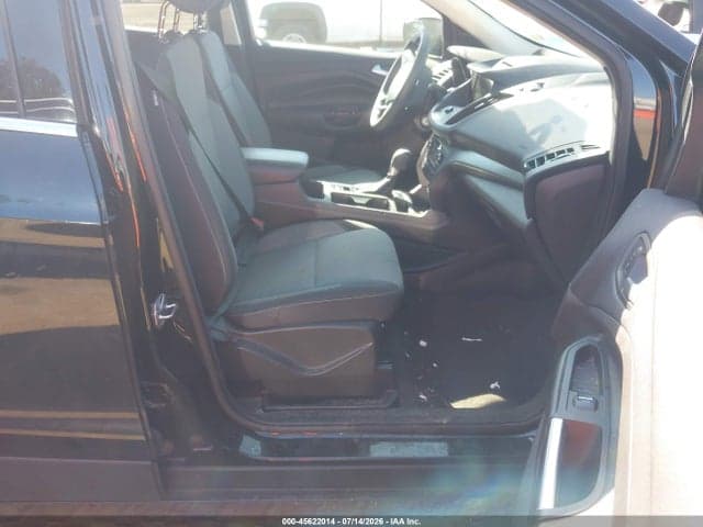 2017 FORD ESCAPE SE 5