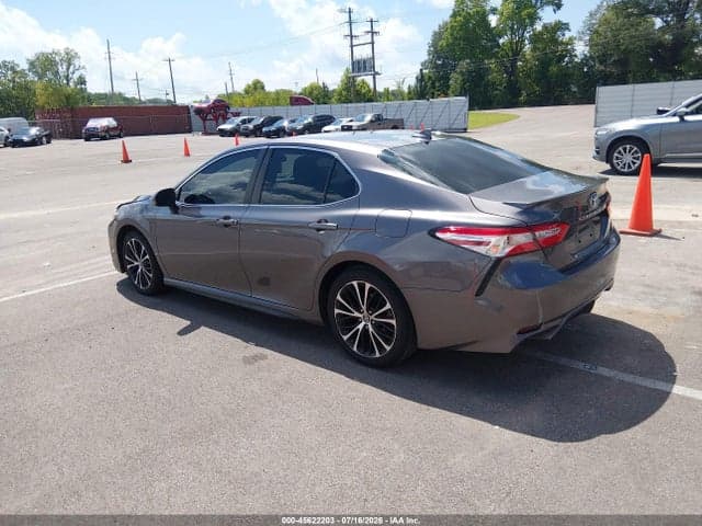 2020 TOYOTA CAMRY SE 3