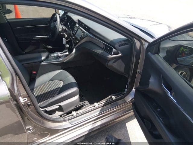 2020 TOYOTA CAMRY SE 5