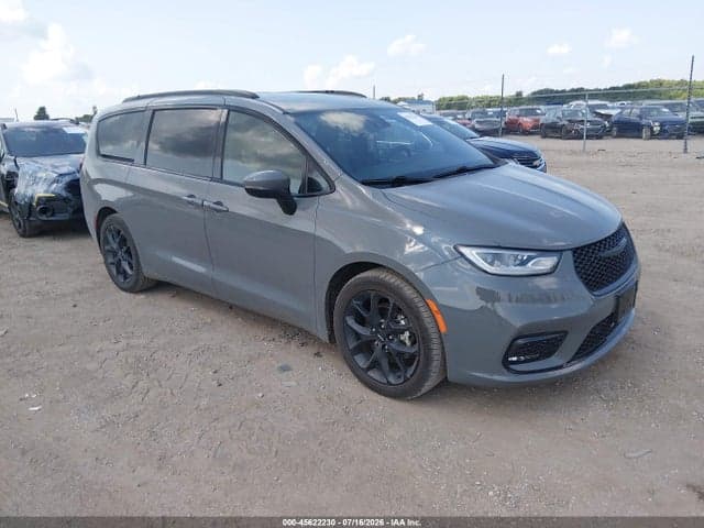 2023 CHRYSLER PACIFICA TOURING L 1
