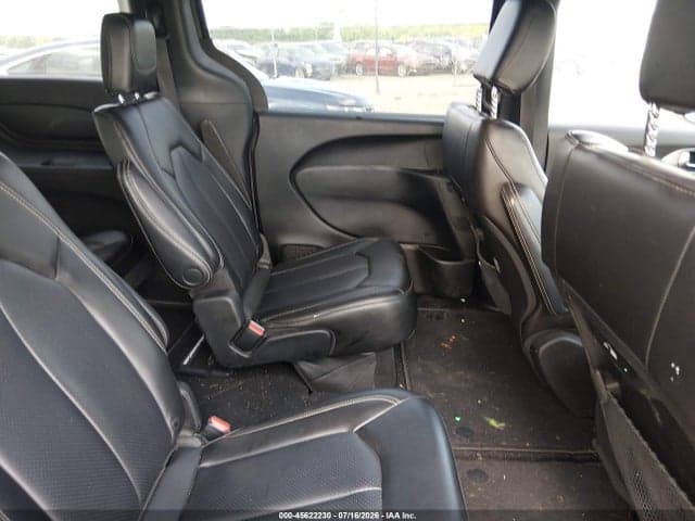 2023 CHRYSLER PACIFICA TOURING L 8