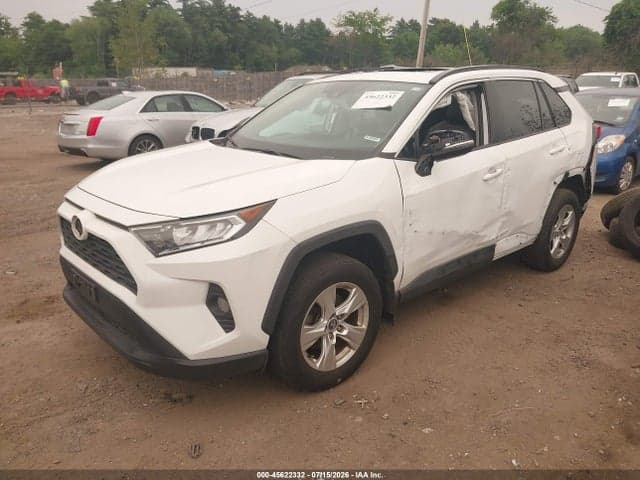 2020 TOYOTA RAV4 XLE 2