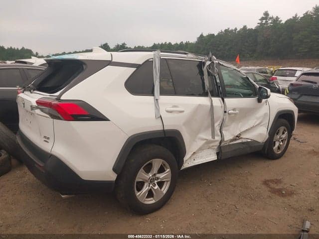 2020 TOYOTA RAV4 XLE 6