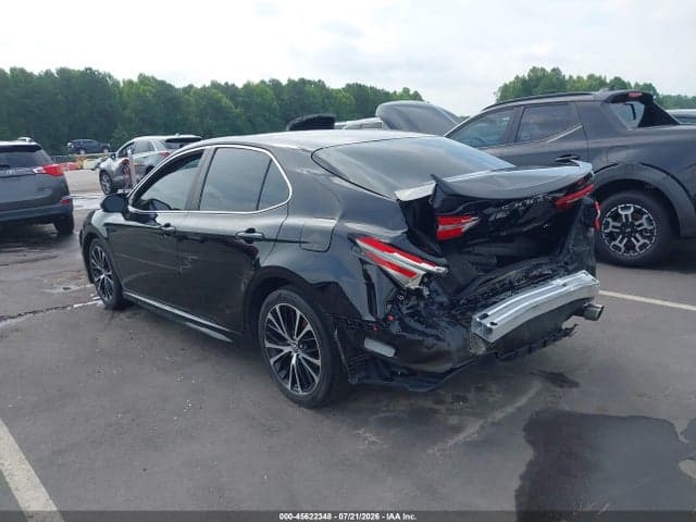 2018 TOYOTA CAMRY SE 3