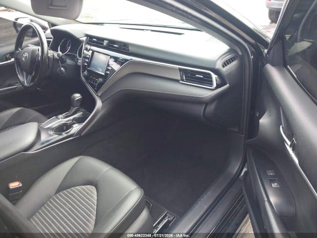 2018 TOYOTA CAMRY SE 5