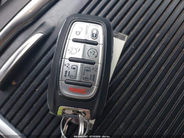 2022 CHRYSLER PACIFICA TOURING L 11