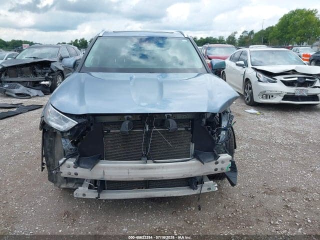 2022 TOYOTA HIGHLANDER LIMITED 13