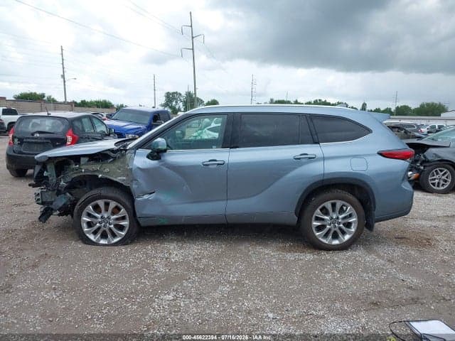 2022 TOYOTA HIGHLANDER LIMITED 15
