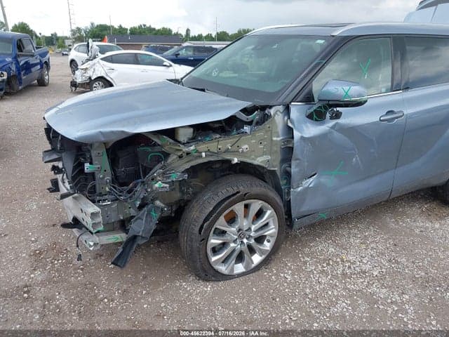 2022 TOYOTA HIGHLANDER LIMITED 6