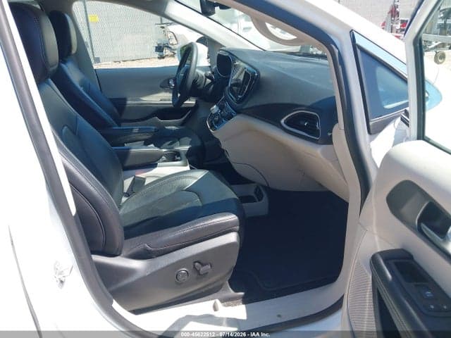 2022 CHRYSLER PACIFICA TOURING L 5