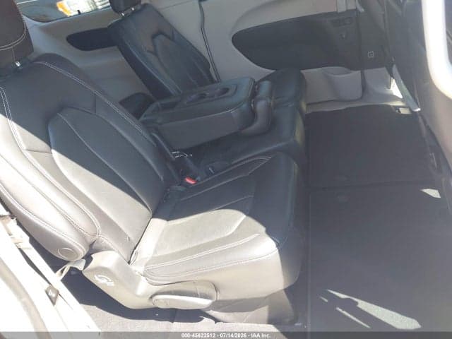 2022 CHRYSLER PACIFICA TOURING L 8