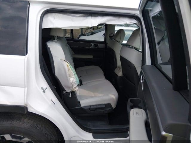 2025 HYUNDAI SANTA FE SE 8