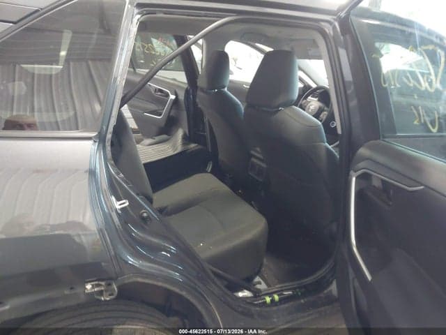 2025 TOYOTA RAV4 LE 8