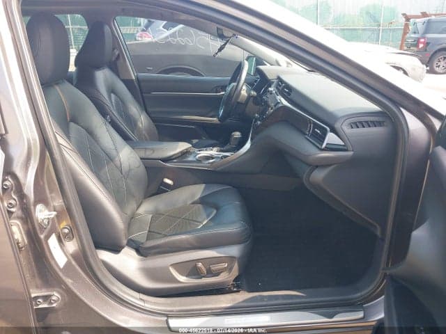 2019 TOYOTA CAMRY XLE V6 5