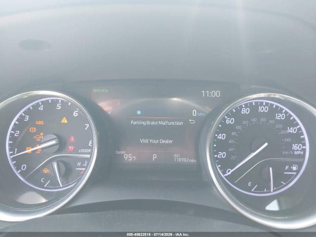 2019 TOYOTA CAMRY XLE V6 7