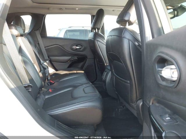 2019 JEEP CHEROKEE ALTITUDE 4X4 8