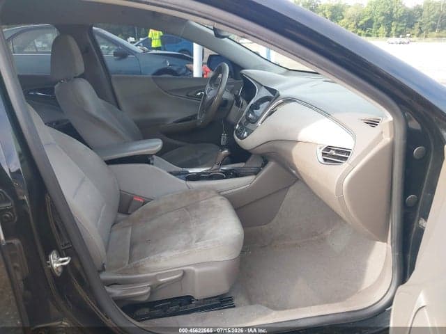 2017 CHEVROLET MALIBU 1LT 5